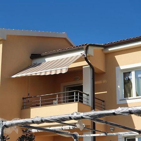 Apartment Pikulo ノヴァリャ エクステリア 写真