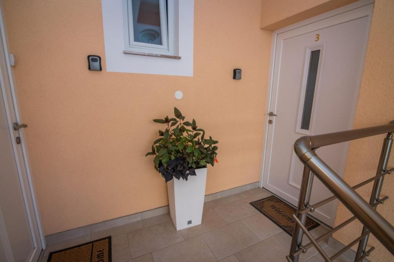 Apartment Pikulo ノヴァリャ エクステリア 写真